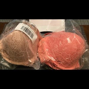 2 Brand New Victoria Secret Lightly Lined Front Close Demi Bras. Size 38DDD.